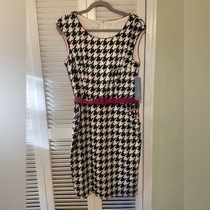 London Times B&W Sheath Sz 14
